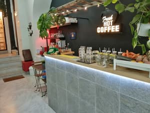 thumbnail: Breakfast area