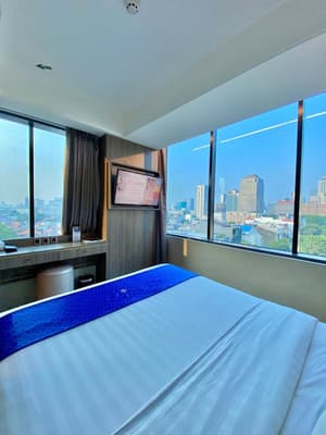 thumbnail: Room