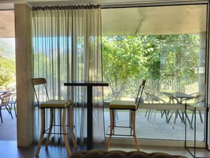 thumbnail: Bar (on property)