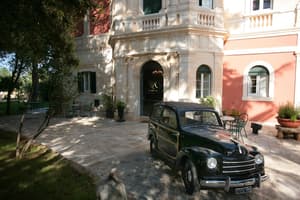 thumbnail: Exterior