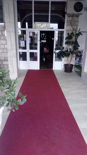 thumbnail: Property entrance