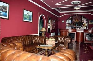 thumbnail: Lobby sitting area