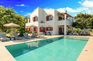 thumbnail: Front of property