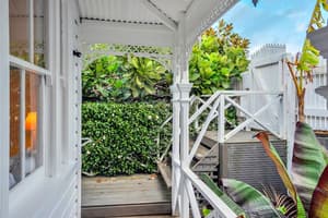 thumbnail: Porch