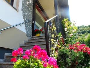 thumbnail: Exterior