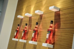 thumbnail: Bar (on property)