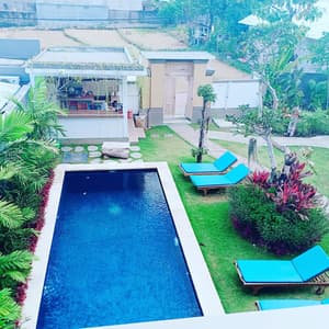 thumbnail: Infinity pool