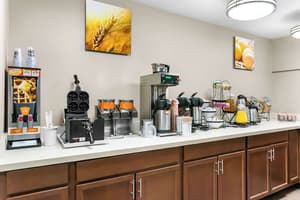 thumbnail: Breakfast area
