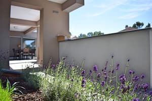thumbnail: Exterior detail