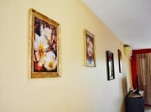 thumbnail: Interior detail