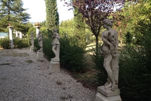 thumbnail: Exterior detail