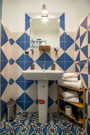 thumbnail: Bathroom amenities