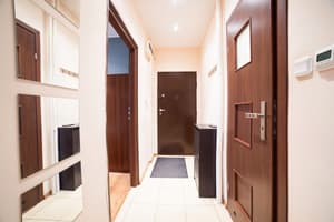 thumbnail: Interior entrance