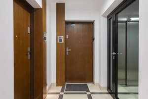 thumbnail: Hallway