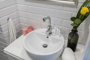 thumbnail: Bathroom