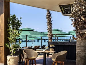 thumbnail: Bar (on property)