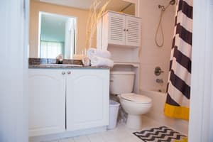 thumbnail: Deep soaking bathtub