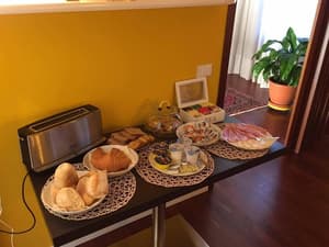 thumbnail: Breakfast buffet