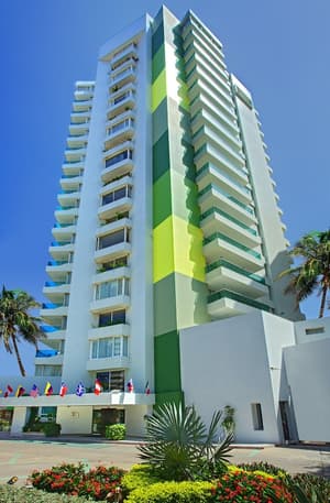 thumbnail: Front of property