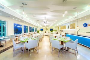 thumbnail: Restaurant