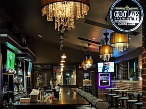 thumbnail: Bar (on property)