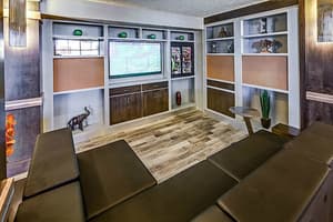 thumbnail: Interior