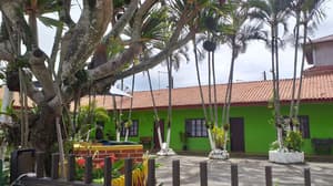thumbnail: Exterior