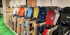 thumbnail: Snowboarding