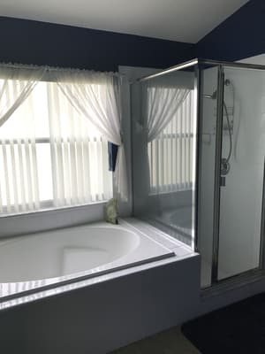 thumbnail: Deep soaking bathtub