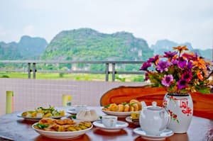 thumbnail: In-room dining