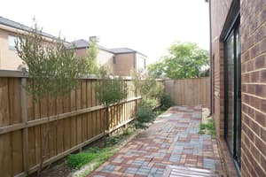 thumbnail: Courtyard