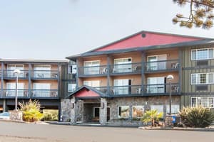 thumbnail: Exterior