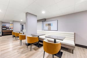 thumbnail: Breakfast area