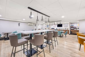 thumbnail: Breakfast area
