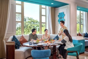 thumbnail: Breakfast area
