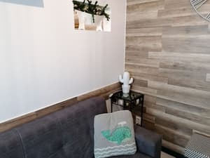 thumbnail: Interior detail