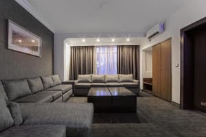 thumbnail: Interior entrance
