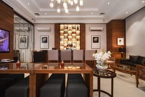 thumbnail: Bar (on property)