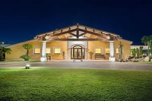 thumbnail: Front of property