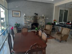 thumbnail: Breakfast area