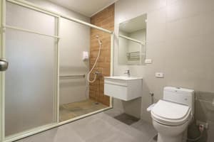 thumbnail: Bathroom