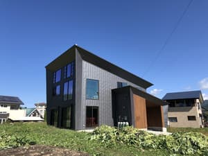 thumbnail: Exterior