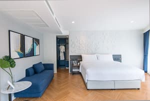 thumbnail: Room
