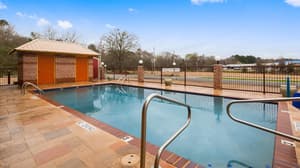 thumbnail: Outdoor pool