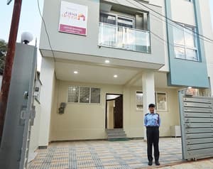 thumbnail: Front of property