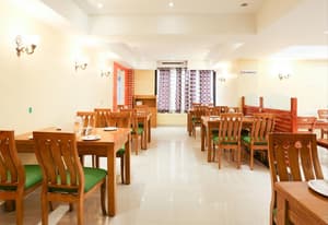 thumbnail: Dining