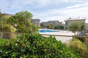 thumbnail: Outdoor pool