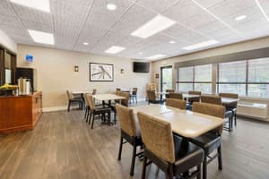 thumbnail: Breakfast area