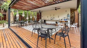 thumbnail: Sundeck