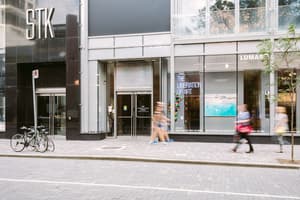 thumbnail: Property entrance